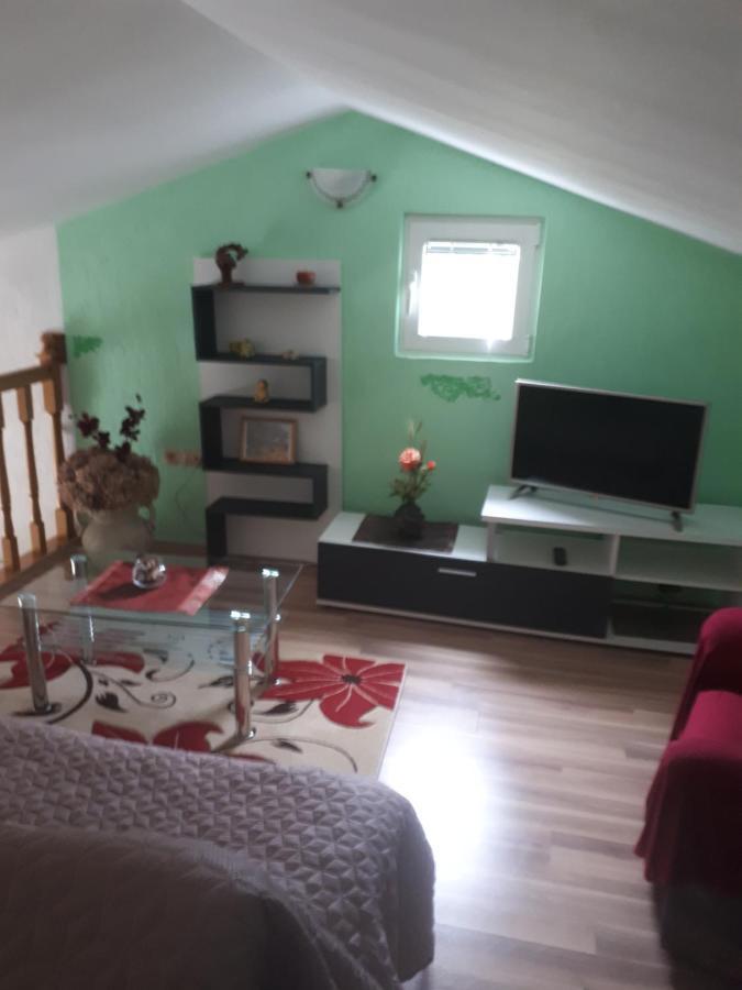 Makaus Apartma