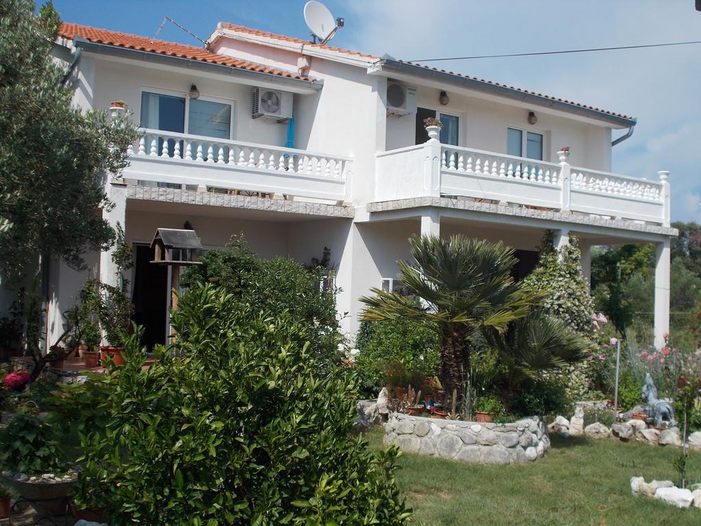 Makaus Apartma Kampor